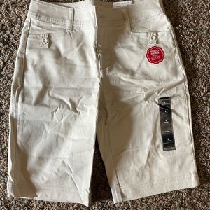 Khaki Bermuda shorts